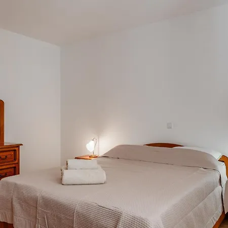 Apartment Kapovic Vir