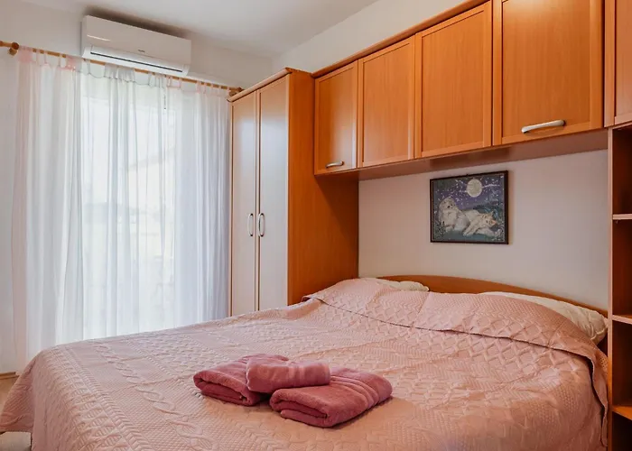 Kapovic Apartman Vir