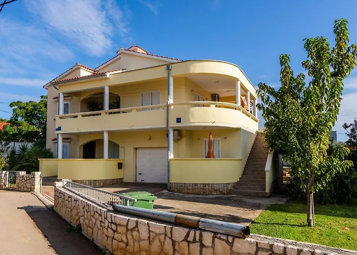 Kapovic Apartment *